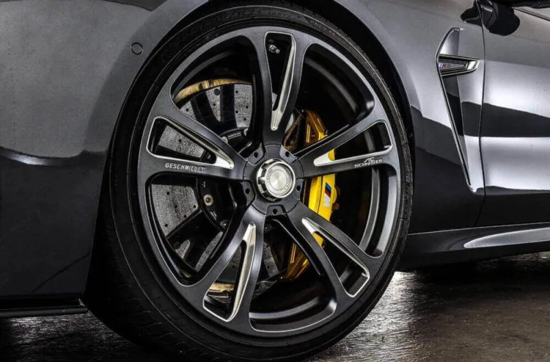 21 英寸 轮毂轮胎套装 AC3 Evo 锻造 深灰 / 银色 Michelin