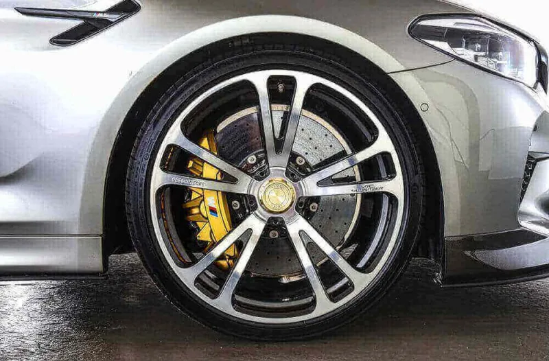 21 英寸 轮毂轮胎套装 AC3 Evo 锻造 银色 / 深灰 Michelin