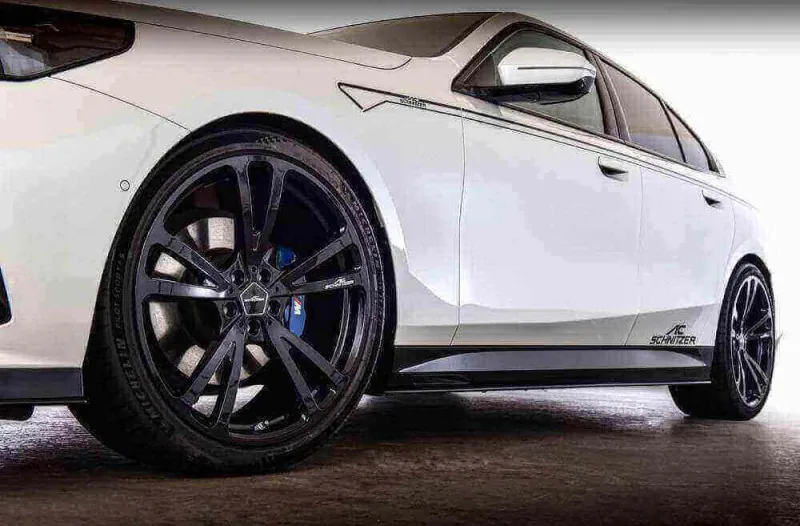 21 英寸 轮毂轮胎套装 AC3 FlowForming 旋压 黑色 Pirelli